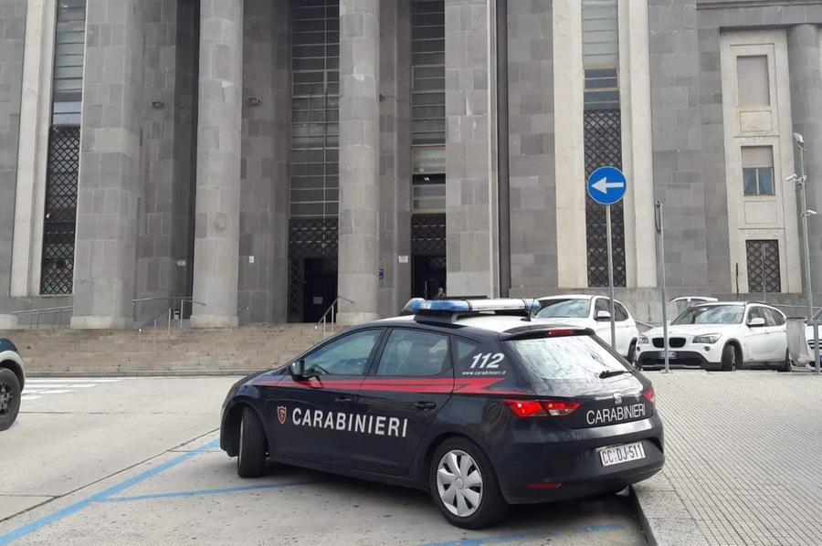 Ruba l’identità di un 45enne per mandare messaggi hot sui social: denunciato un 63enne di Guspini