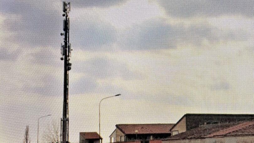 Guarda. Stop al nuovo impianto di telefonia: «Non è dimostrato l’interesse pubblico»
