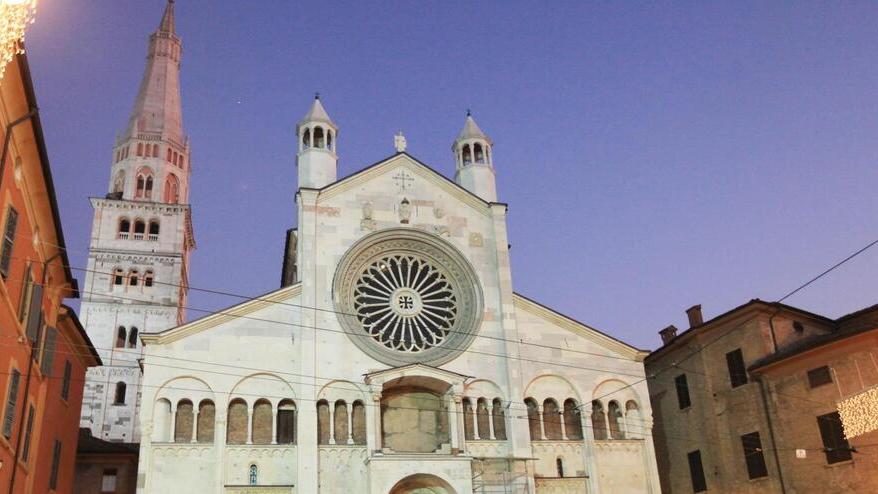 Offerte in calo, bollette salate «La Chiesa Modenese resiste se virtuosa»