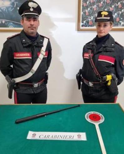 Bientina, agguato all’alba: in tre contro uno lo picchiano e gli sfasciano l’auto. La ricostruzione