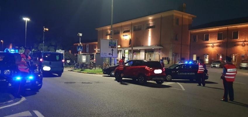 Bravate in serie per Halloween, a Ferrara bloccato anche un bus