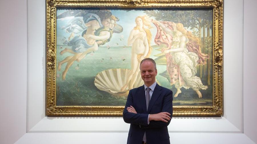 Il ministro della Cultura attacca Schmidt: «Gravissimo Uffizi chiusi nel ponte di Ognissanti». Il direttore si difende
