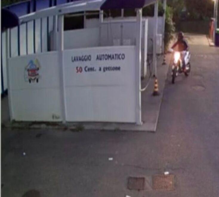 Modena. Lavaggio chiuso per ladro I colleghi di Confesercenti «Ci serve più vigilanza» 