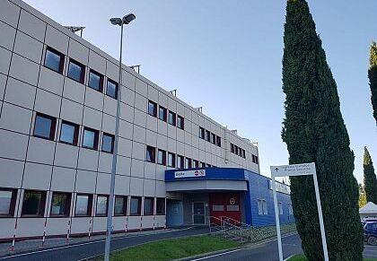 L’ingresso del pronto soccorso dell’ospedale di Cecina