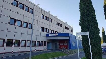L’ingresso del pronto soccorso dell’ospedale di Cecina