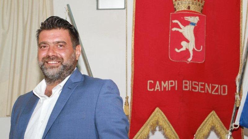 Campi Bisenzio, usava l’auto del Comune per fini personali: indagato l’ex assessore