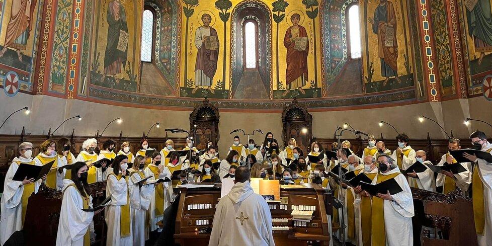 Modena,  licenziato il direttore del coro del Duomo, un collega critica la diocesi. Il vescovo non ci sta: «Giochi di potere? Fantasie»