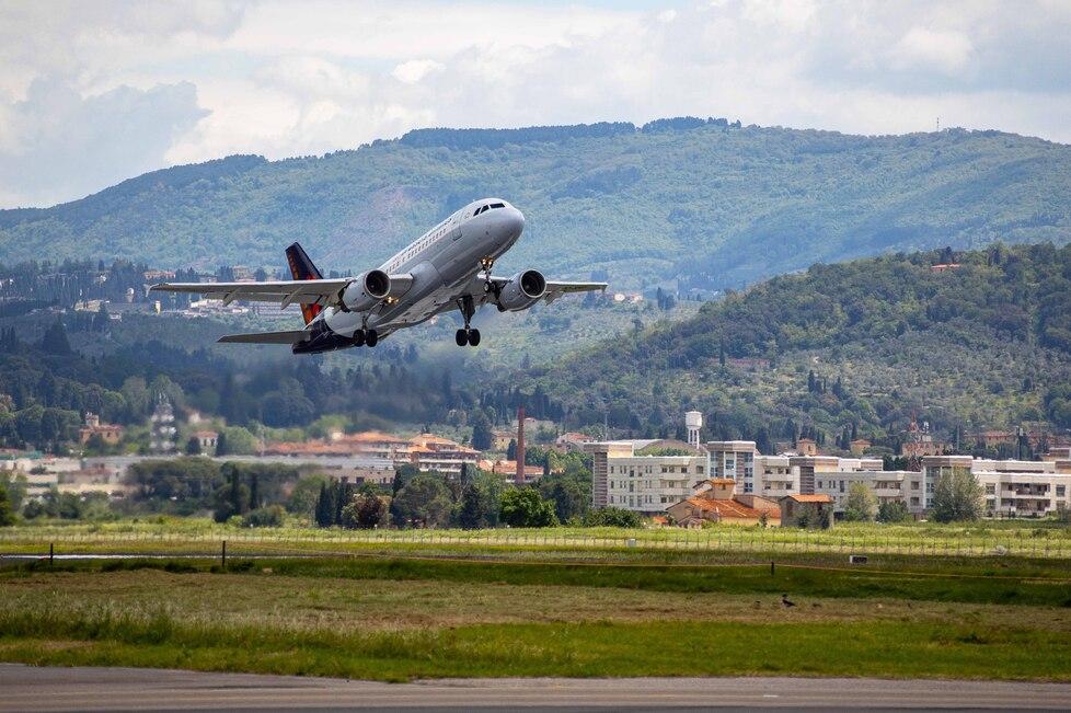 Aeroporti toscani, Naldi sul piano Enac: «I due scali diversi e nessuno prevale sull’altro»
