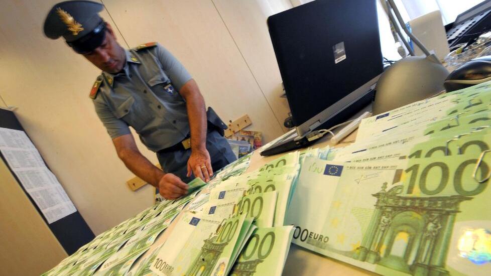 Usura in Versilia, in 8 sotto inchiesta: le vittime tra minacce e i ricatti