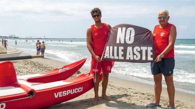 Meloni all’attacco della Bolkestein. I balneari della Versilia: «Bene, ma ora ci dica cosa farà»