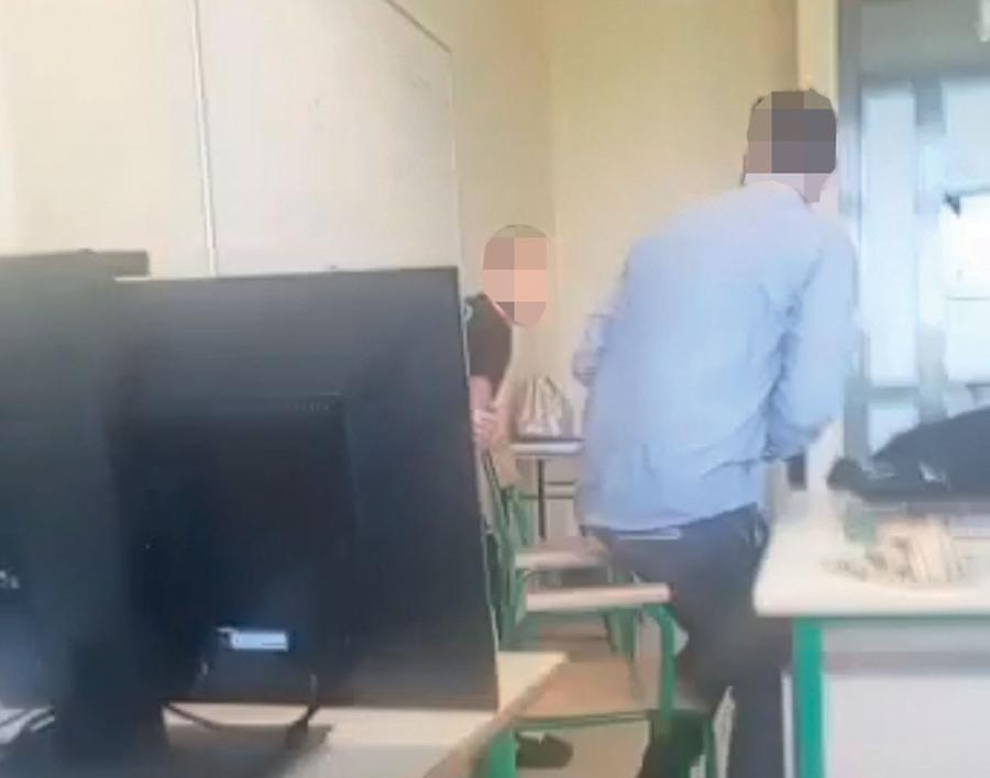 Salvini si complimenta con la mamma del bimbo picchiato dal prof: «Un applauso a lei»