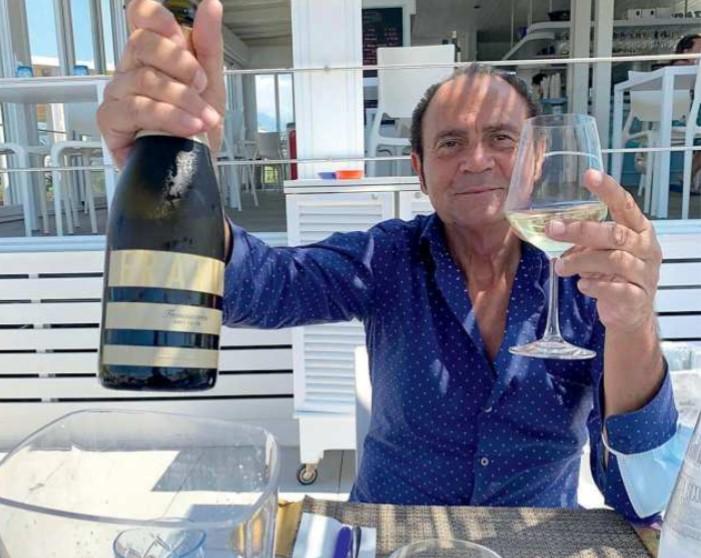 
	Giancarlo Properzi fotografato nella &ldquo;sua&rdquo; Versilia

