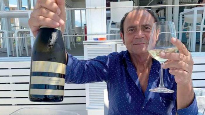 Giancarlo Properzi fotografato nella “sua” Versilia