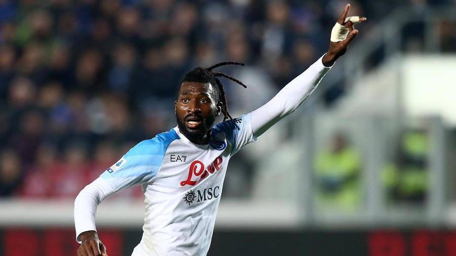 Il Napoli rimonta, sbanca Bergamo e va in fuga