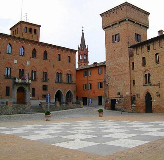 Castelvetro. Raccolta rifiuti, ora ci siamo Ma la partenza slitta ad autunno 2023 