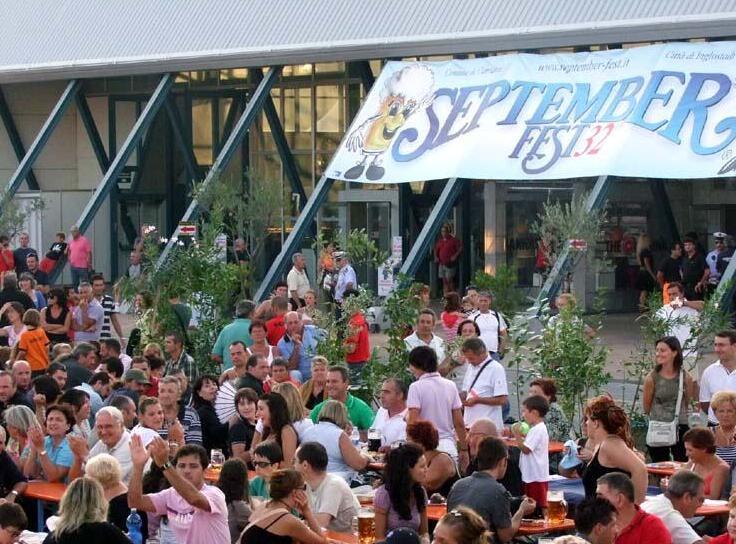 Carrara, Festa della Birra prima di Natale: «Era meglio farla a novembre»
