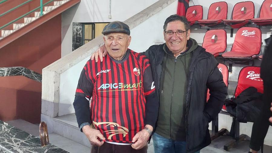 Dante Unti, una maglia e tante lacrime: «Bello essere qui»