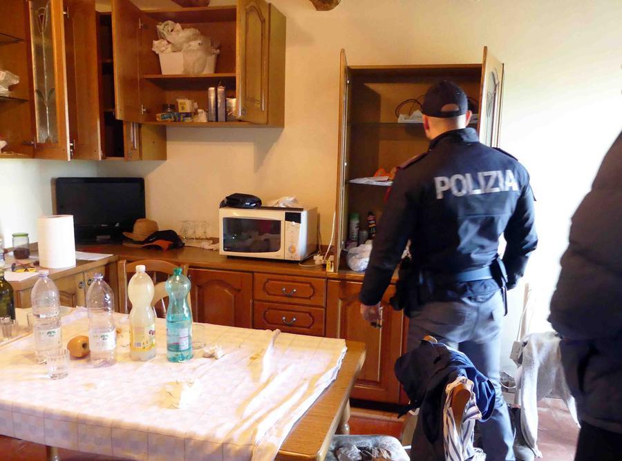 Rientra a casa e trova il ladro, denunciato un 36enne