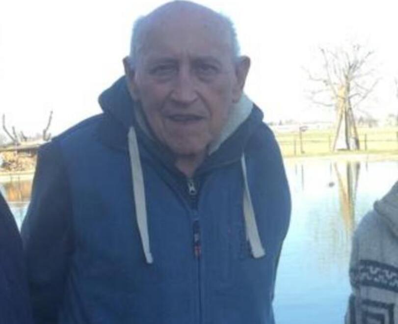 Reggio Emilia, storico istruttore di guida cade sulle scale e muore