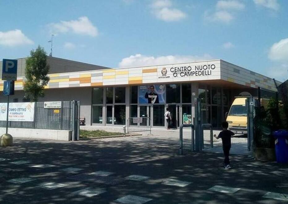 Piscina di Carpi, nodo aumenti per i disabili «I prezzi li decide il gestore» 