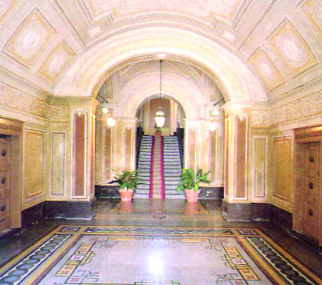 L'ingresso del Circolo a Palazzo Quesada