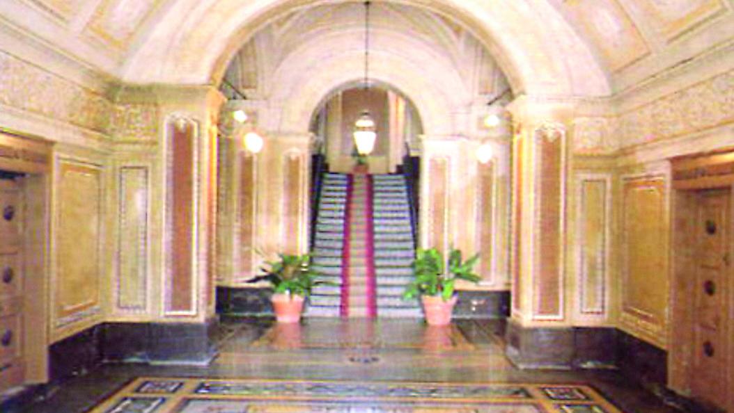 L'ingresso del Circolo a Palazzo Quesada