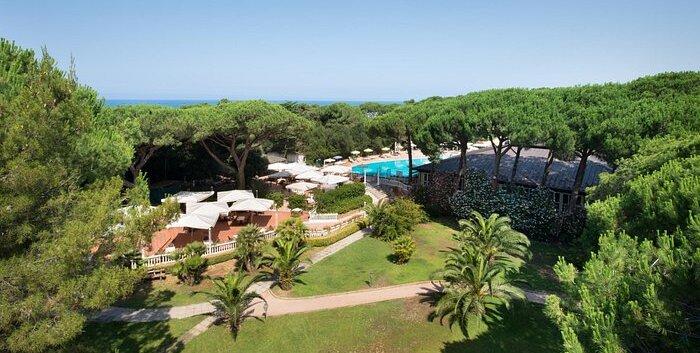 Due giorni di selezioni per le strutture del gruppo Ficcanterri: si cercano 200 dipendenti