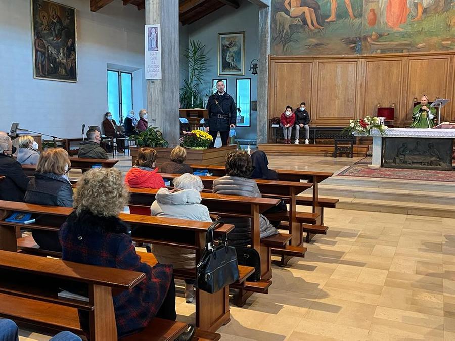 Carabinieri sui pulpiti e nei teatri distribuiscono vademecum antitruffa