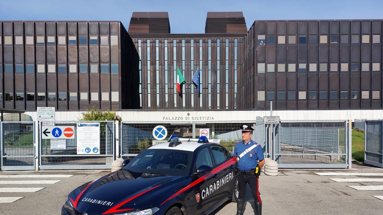 Quattro giovani in tribunale, il primo racconta per due ore