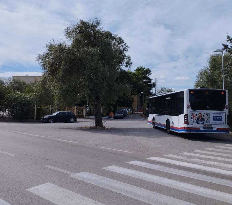 Sassari, un piazzale più sicuro davanti al liceo Figari: i lavori presto al via 