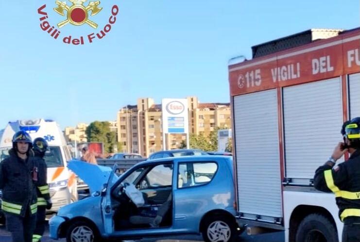 Donna di 88 anni colta da malore mentre guida muore a Cagliari