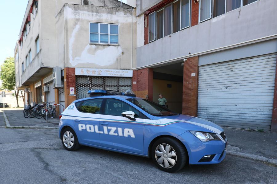 Ferrara, violento contro la polizia: arrestato