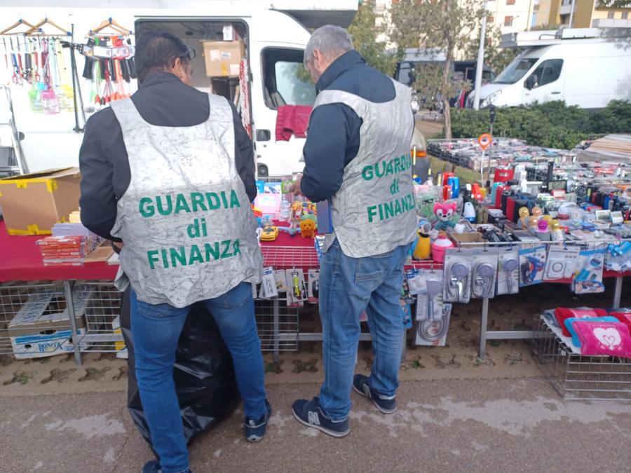 La finanza sequestra 3.500 giocattoli “fuorilegge”