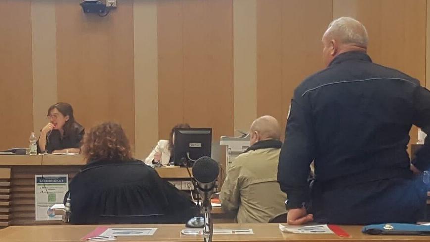Le disse: «Se parli ti taglio la gola» Condannato l’omicida di Reggiolo