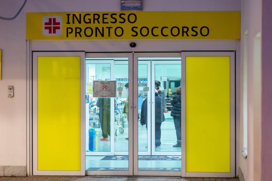 Ferrara, nonna in pronto soccorso da quai 36 ore: la nipote influencer la fa ricoverare
