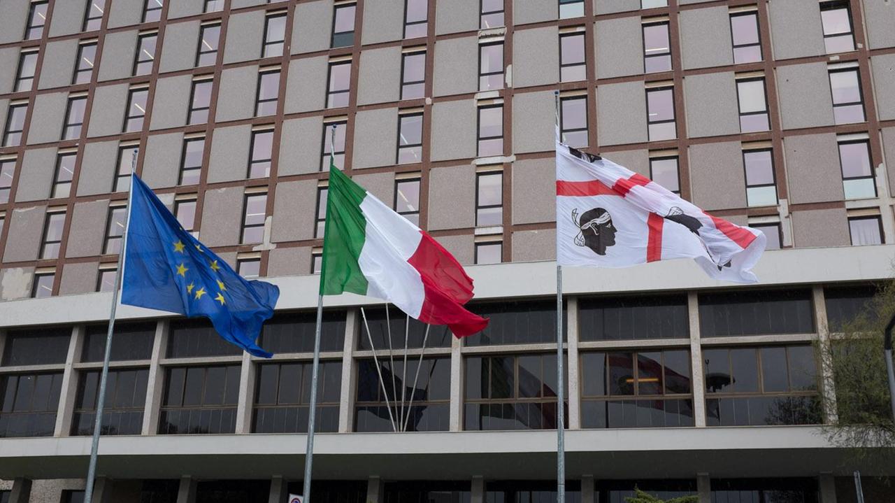 Regione, l'emendamento “misura merito” dei dipendenti