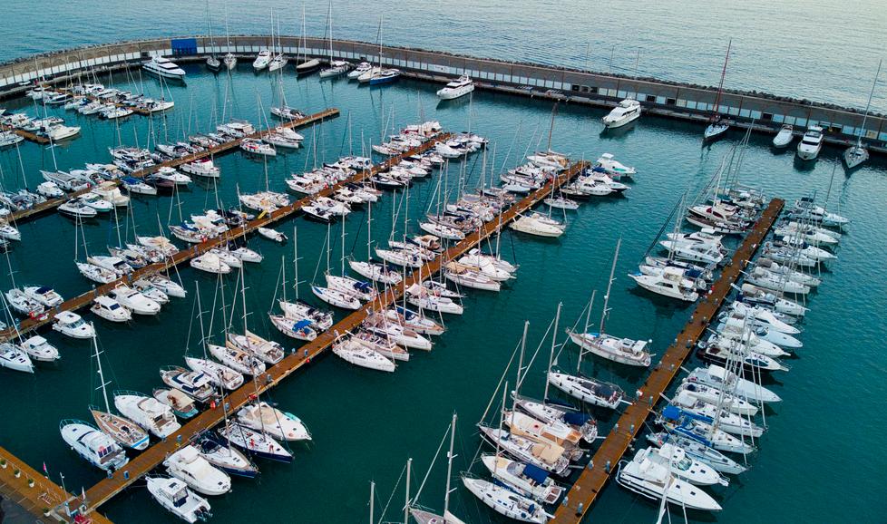Mozione votata all’unanimità: «Il porto si apra ai pescatori»