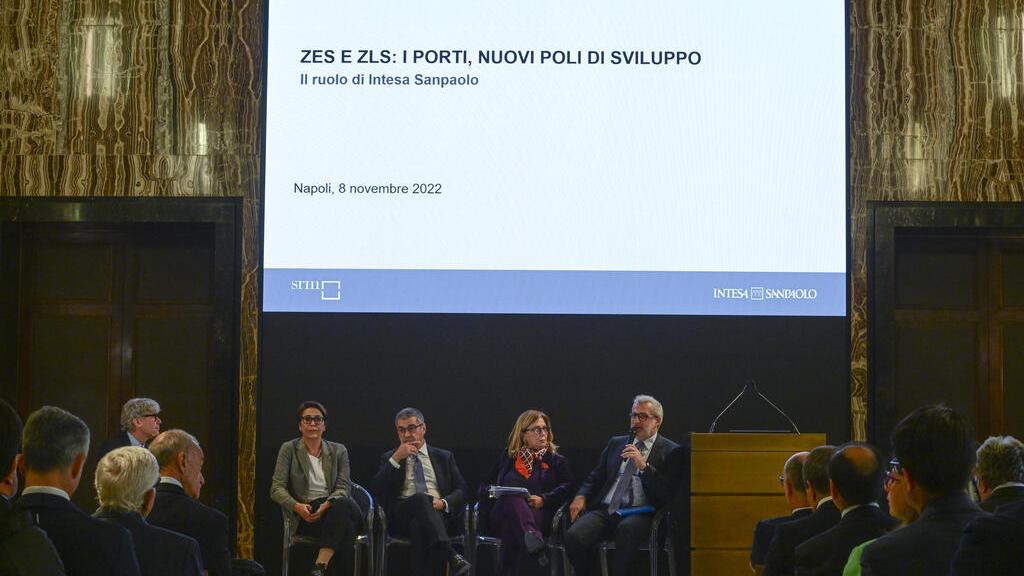 Porti: Intesa punta su Zone speciali, fondo da 5 miliardi