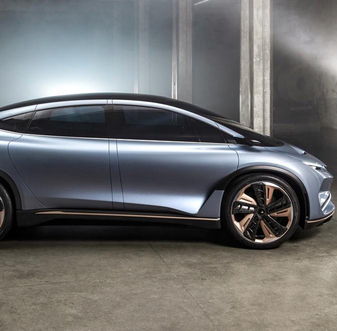 Parla modenese il nuovo suv Aehra:&nbsp; tutto elettrico e in fibra di carbonio 