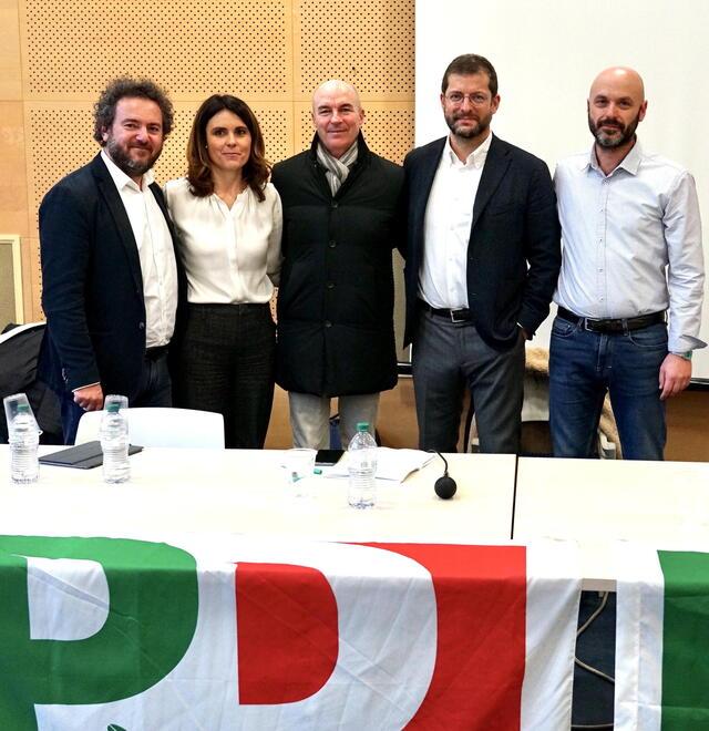 Ritardi, scontri e Bergoglio: il futuro dello “struggino” è la polveriera del centrosinistra a Livorno