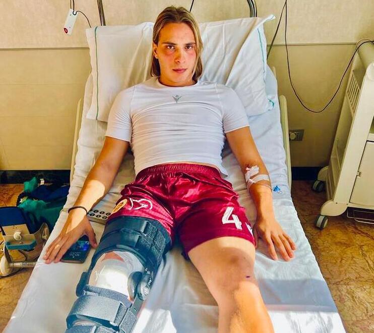 Apolloni parla da Roma: «Impressionato dal vostro amore. Tornerò presto per la mia maglia»