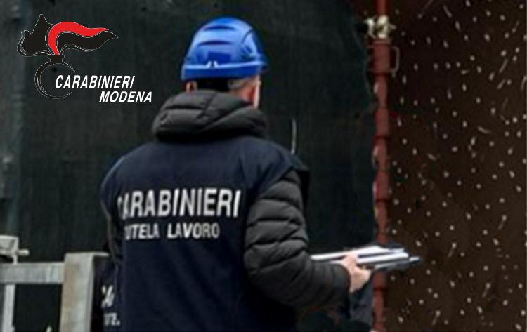 Controlli dei carabinieri in un cantiere edile, scoperte irregolarità: multa da 12 mila euro