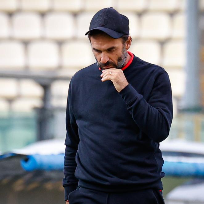Guido Pagliuca ex di turno  che riportò in C i rossoneri nel 2014 e l’anno scorso condusse la squadra alla conquista dei playoff