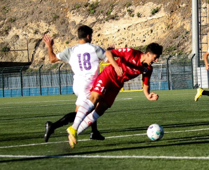 A destra un momento della partita del Grosseto sul campo dell’Ostiamare (foto Mario Spalletta)