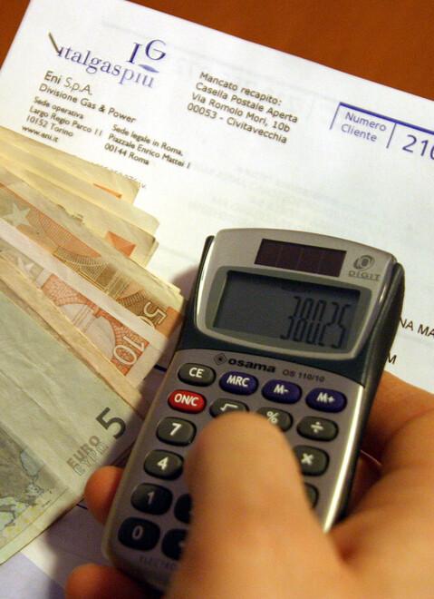 Bollette, Reggio seconda in Italia per i maggiori consumi di luce e gas