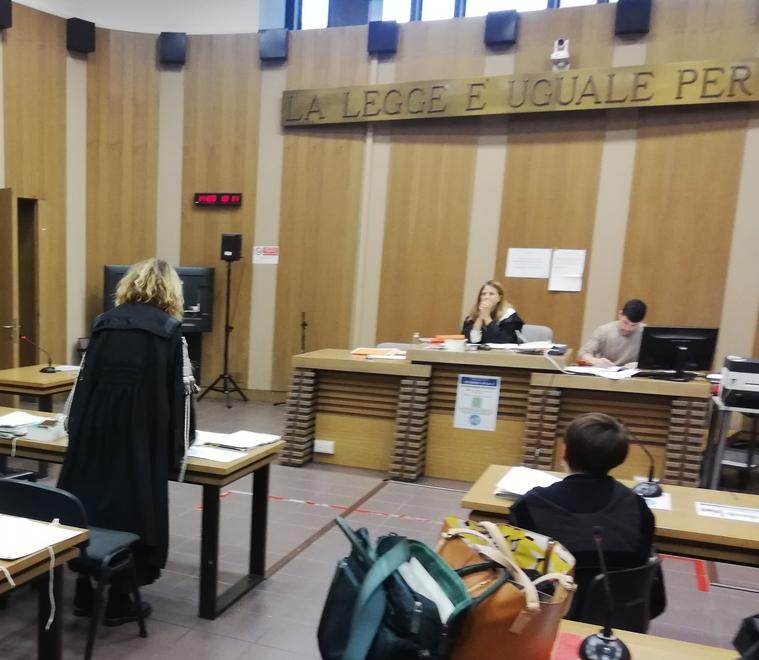 Rubati 120mila euro al portavalori: la pm chiede 3 anni per 2 vigilantes