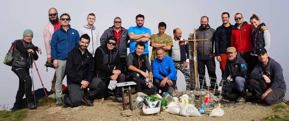 Pievepelago Torna la croce in vetta al Rondinaio 
