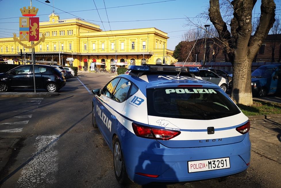 Modena Controlli della polizia nelle zone a rischio 