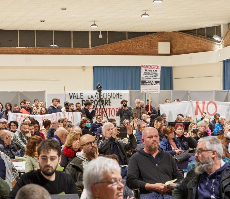 La platea al Palazzo delle Esposizioni di Empoli dove si è tenuta l’assemblea
