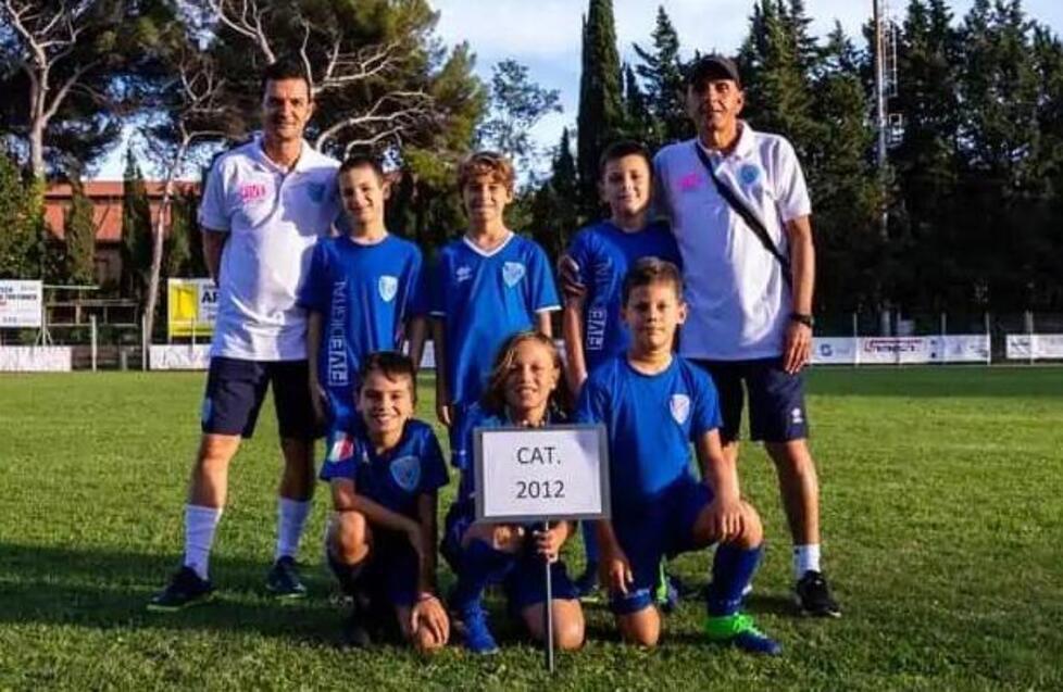 Una delle squadre della scuola di base Giovani atleti Roberto Tancredi